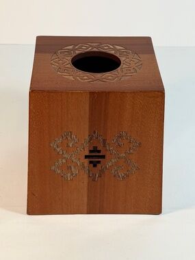 Croscill Wood Cheyenne Pattern Tissue Box Cover Southwest Native American Style